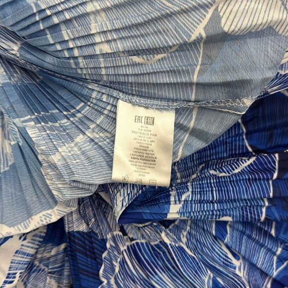 Leo & Ugo Paris Floral Crinkle Top 2 - Picture 6 of 6